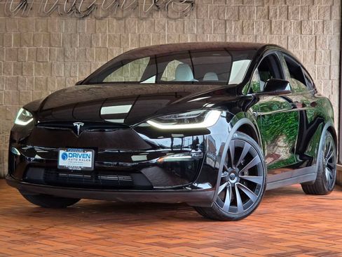 Used 2022 Tesla Model X Plaid AWD/4WD image 2