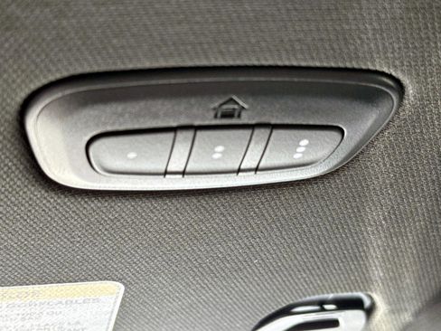 Used 2023 RAM 1500 Laramie AWD/4WD image 20