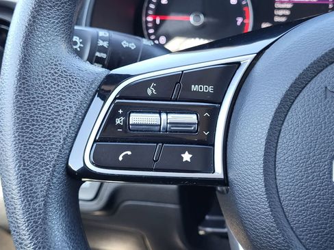 Used 2024 Kia Forte LXS image 16