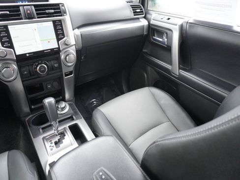 Used 2024 Toyota 4Runner SR5 Premium image 17