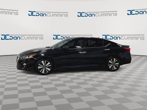 Used 2019 Nissan Altima 2.5 SV FWD image 6