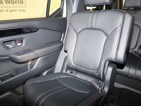 New 2025 Honda Pilot TrailSport image 10