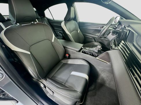 Used 2025 Toyota Camry SE FWD image 30