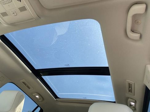 Used 2023 Cadillac XT6 Premium Luxury w/ Technology Package image 28