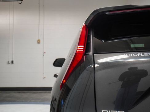Used 2024 Kia Niro Wind FWD image 35