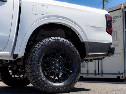 New 2026 Ford Ranger XLT w/ Black Appearance Package RWD image 24
