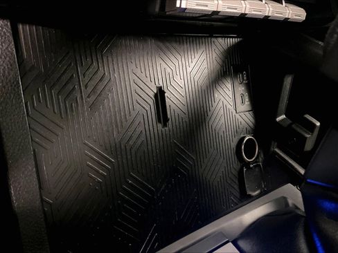 Certified 2025 Toyota Tacoma TRD Off-Road image 26