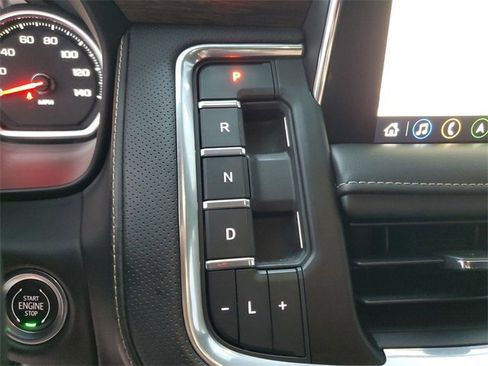 Used 2021 Chevrolet Tahoe Premier w/ Premium Package image 27