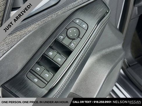 Certified 2022 Nissan Rogue SV image 17