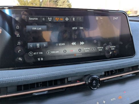 Used 2024 Nissan Ariya AWD image 14