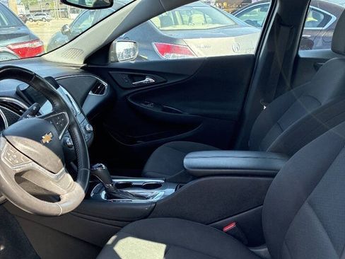 Used 2016 Chevrolet Malibu LT FWD image 9
