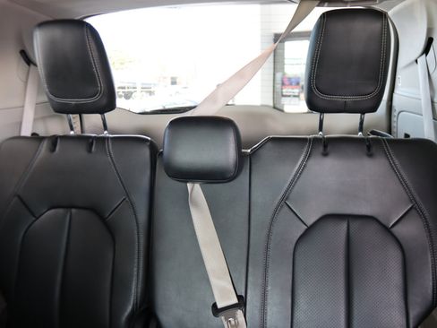 Used 2021 Chrysler Voyager Lxi image 27