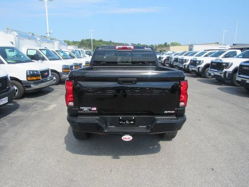 Certified 2024 Chevrolet Colorado ZR2 w/ Safety Package AWD/4WD image 6