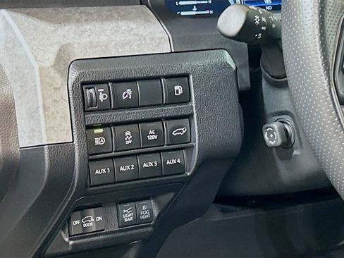 Used 2025 Toyota 4Runner Trailhunter image 8