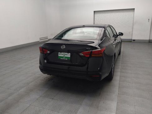 Used 2024 Nissan Altima 2.5 SV image 9