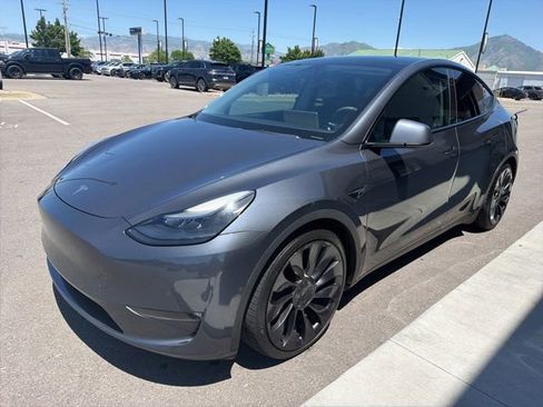 Used 2022 Tesla Model Y Performance AWD/4WD image 3