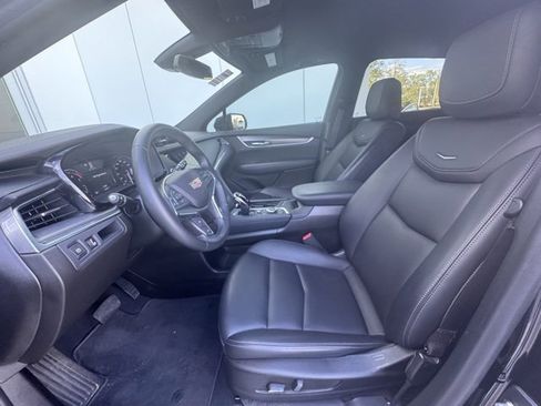 Used 2023 Cadillac XT5 Luxury image 10