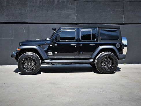 Used 2020 Jeep Wrangler Unlimited Sport AWD/4WD image 10