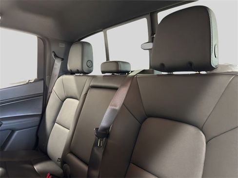 New 2025 GMC Canyon Elevation w/ Convenience Package image 16