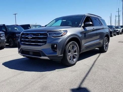 New 2026 Ford Explorer Active AWD/4WD image 8