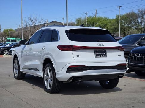 Certified 2025 Audi Q5 2.0T Premium Plus w/ Premium Plus image 11