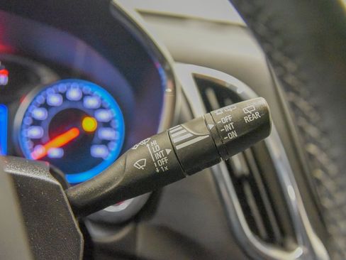 Used 2023 Chevrolet Equinox LT image 26