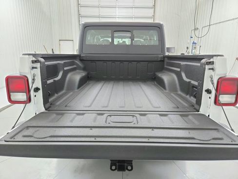 New 2026 Jeep Gladiator Sport AWD/4WD image 43