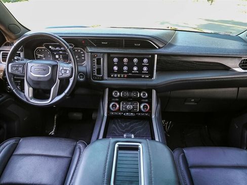 Used 2021 GMC Yukon Denali w/ LPO, Illumination Package AWD/4WD image 15