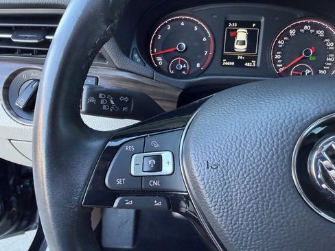 Used 2020 Volkswagen Passat 2.0T SEL image 27