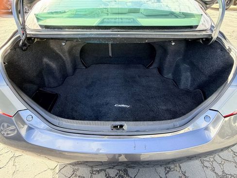 Used 2010 Toyota Camry LE image 13