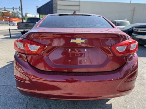 Used 2017 Chevrolet Cruze LT w/ Convenience Package image 6