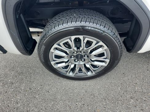 Certified 2022 GMC Sierra 1500 Denali Ultimate AWD/4WD image 6