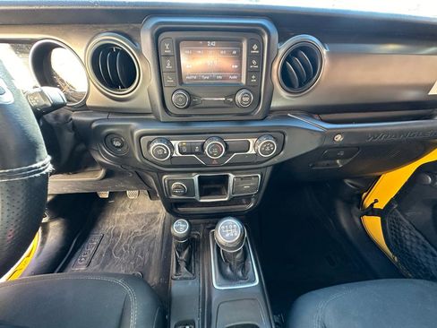Used 2019 Jeep Wrangler Unlimited Sport AWD/4WD image 17