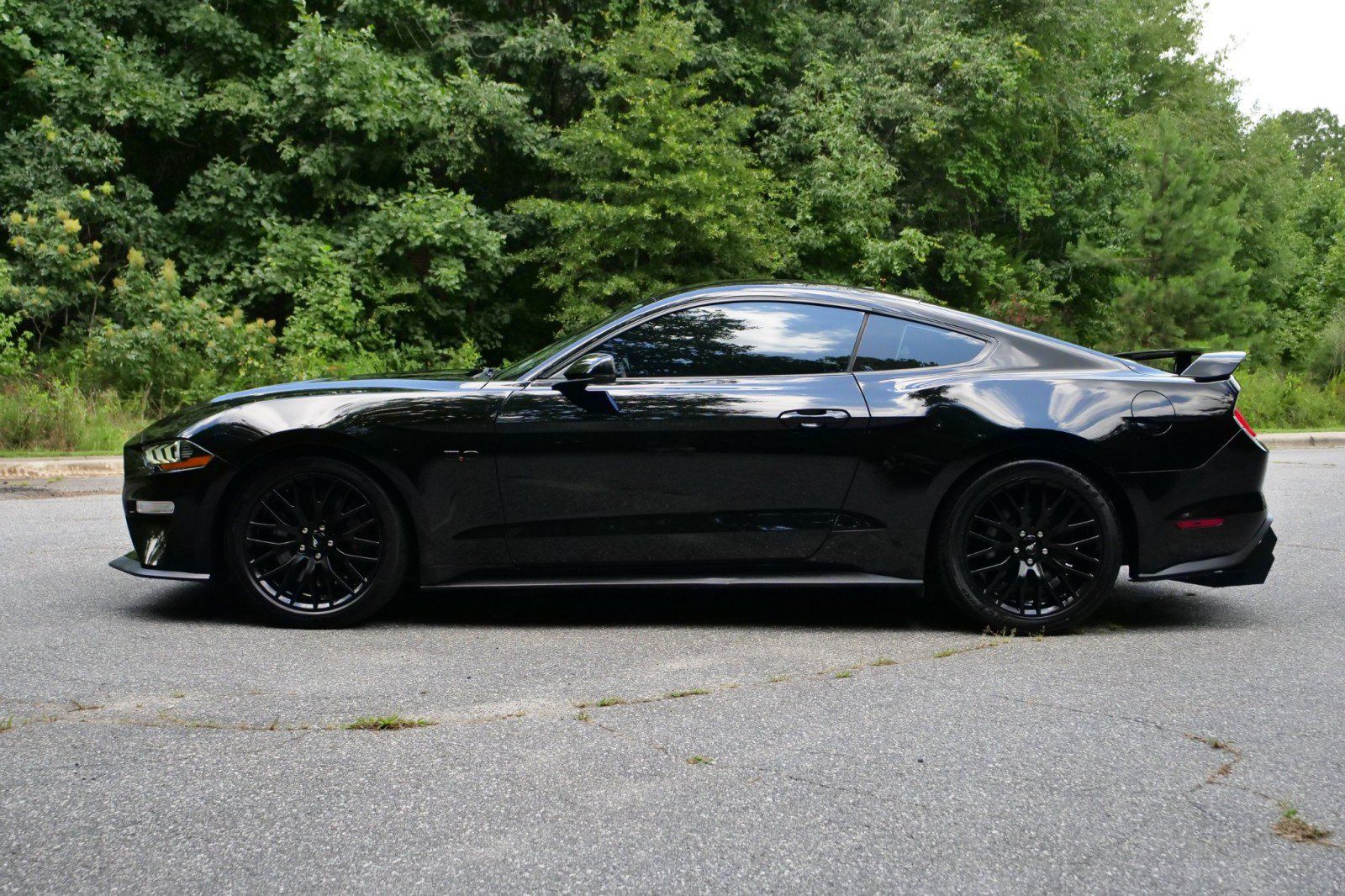 Used 2019 Ford Mustang GT Premium w/ GT Performance Package RWD image 35