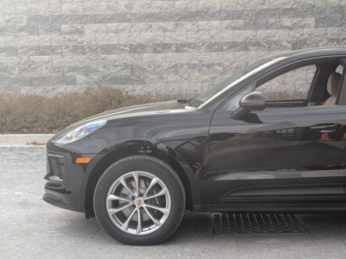 Used 2026 Porsche Macan AWD/4WD image 11