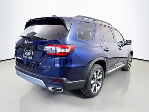 Used 2025 Honda Pilot Elite image 7
