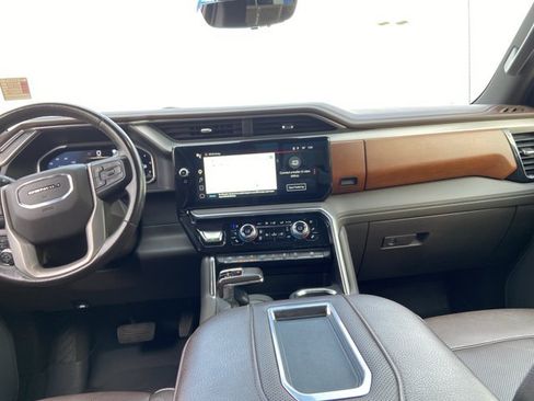 Used 2022 GMC Sierra 1500 Denali w/ Denali Reserve Package AWD/4WD image 15
