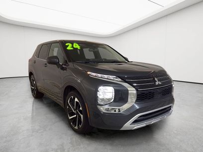 Used 2024 Mitsubishi Outlander SE
