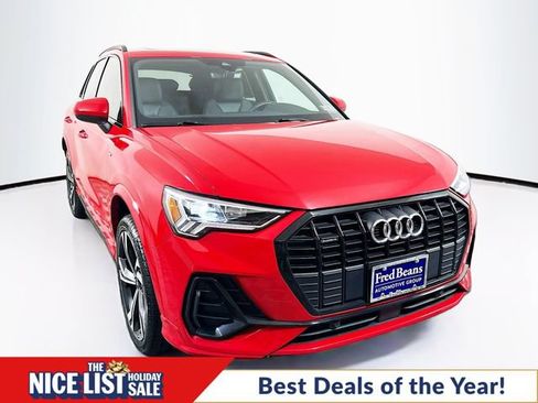 Used 2023 Audi Q3 2.0T Premium w/ Black Optic Sport Package image 1
