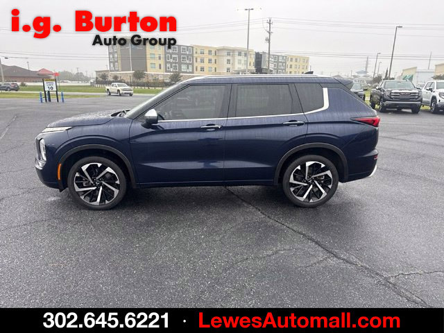 Used 2023 Mitsubishi Outlander SEL FWD image 6