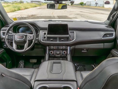 Used 2022 GMC Yukon XL SLT w/ SLT Premium Package AWD/4WD image 19