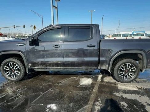 Used 2022 GMC Sierra 1500 AT4 w/ AT4 Premium Package image 5