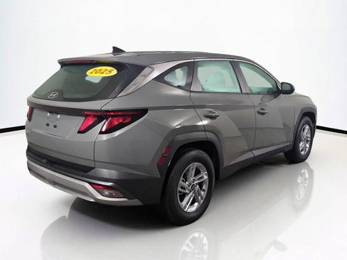 Used 2025 Hyundai Tucson SE FWD image 5