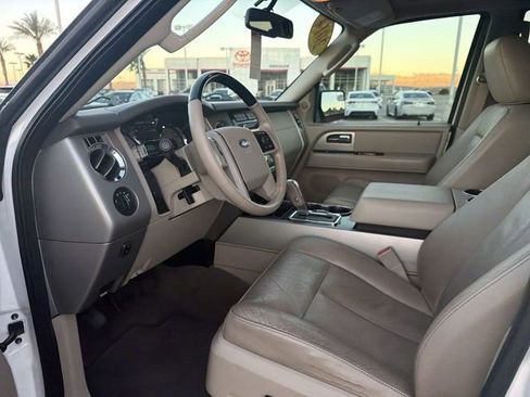 Used 2014 Ford Expedition Limited w/ Equipment Group 301A image 25