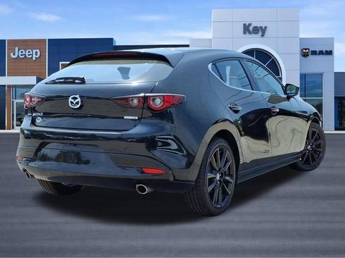 Used 2024 MAZDA MAZDA3 s FWD image 5