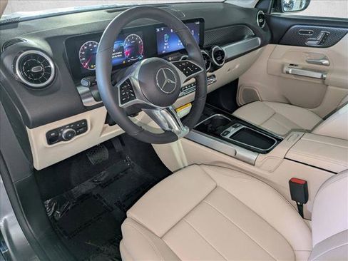 New 2026 Mercedes-Benz GLB 250 image 3