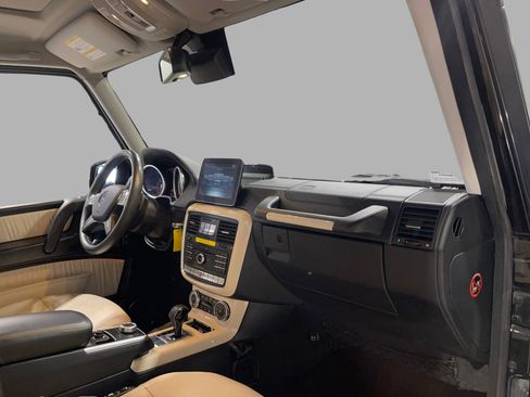 Used 2017 Mercedes-Benz G 550 image 25