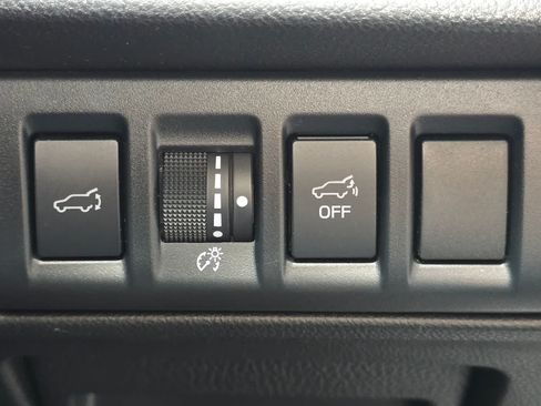 Certified 2025 Subaru Outback Premium AWD/4WD image 17