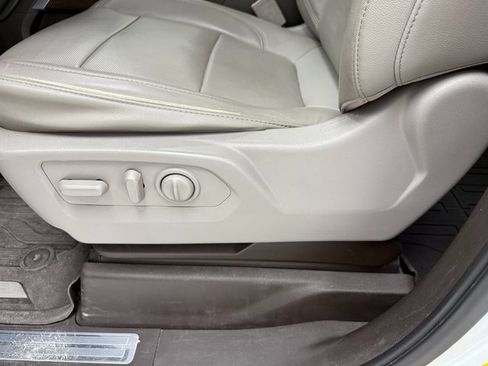 Used 2019 GMC Sierra 1500 SLT image 26