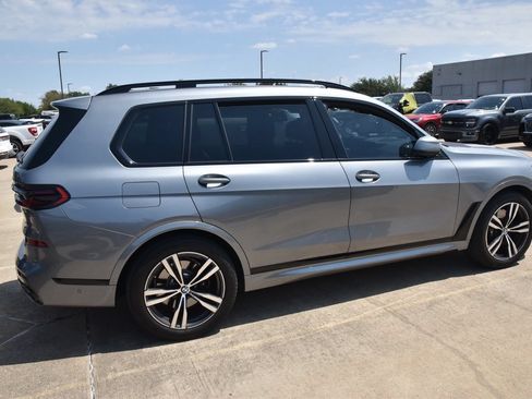 Used 2024 BMW X7 xDrive40i w/ M Sport Package AWD/4WD image 6
